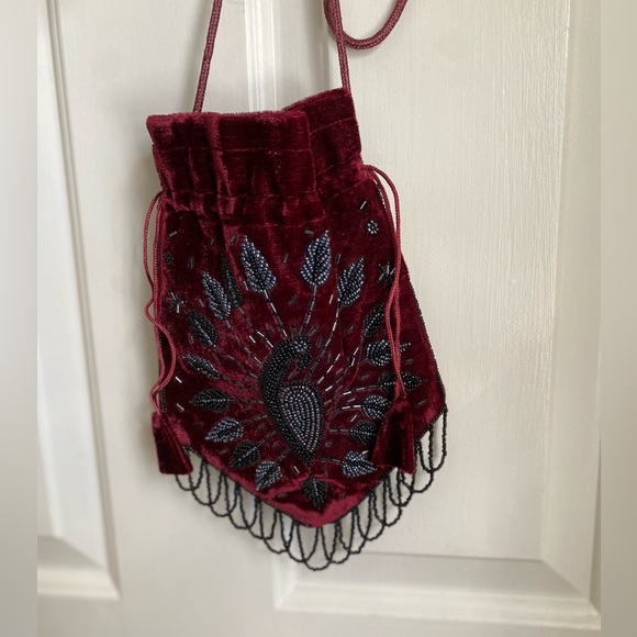 Unique Vintage Handbags - Velvet beaded bag with peacock  design